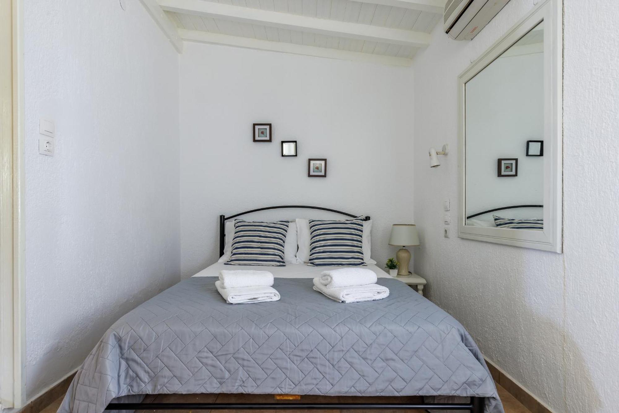 Nerissa Cottage - Skopelos Glossa Atheato エクステリア 写真
