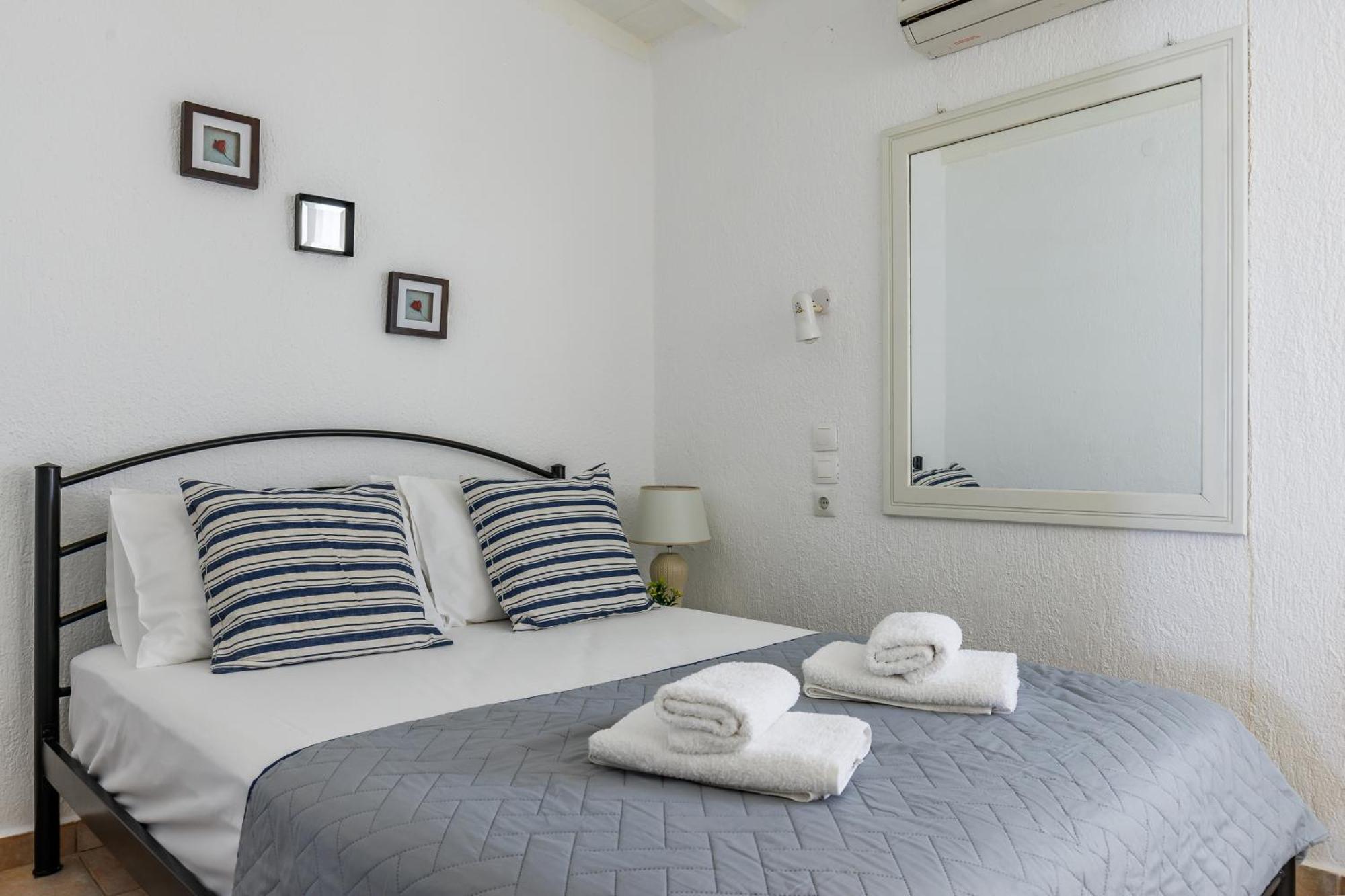Nerissa Cottage - Skopelos Glossa Atheato エクステリア 写真